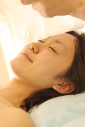 肝斑のためのイオン導入の導入開始