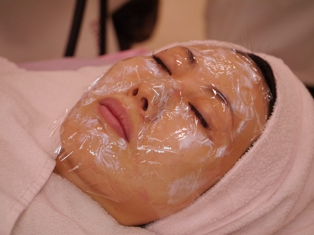 頬の毛穴に 水光注射 肌質治療 つかはらクリニックのスタッフブログ